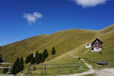 Karawanks, Golica hike, green meadows.