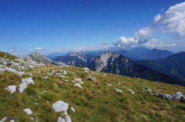 Stol hike, green meadows.