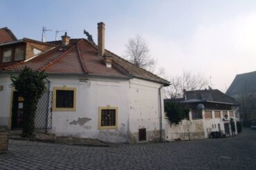 Szetendre-street.-Photo-credit-R.-Zdravko