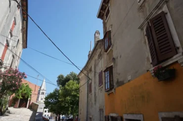 Buje, picturesque streets. Photo credit by Zdravko Rajko