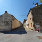 Draguć, the painter’s stillness streets.