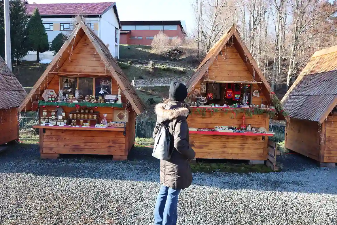 Advent u Fužinama: drvene kućice, toplina vatre i čarolija prošlosti