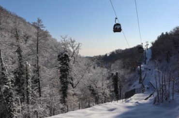 Planinarska staza ispod trase žičare na ruti Gračani - Sljeme.