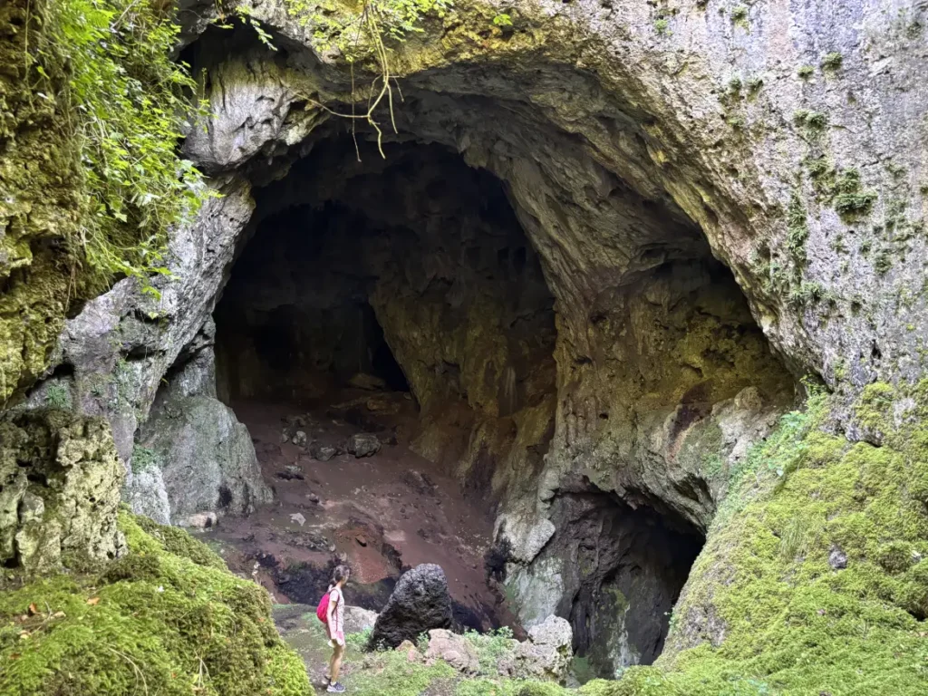 Ljubićeva pećina, ulaz u pećinu. Foto Z. Rajko