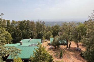 Lipa, pogled sa piramide iznad planinarskog doma Lipa. Foto Zdravko R., 2026